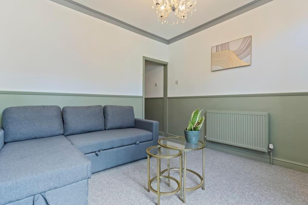 Mia's House: Park View +parking * Nottingham